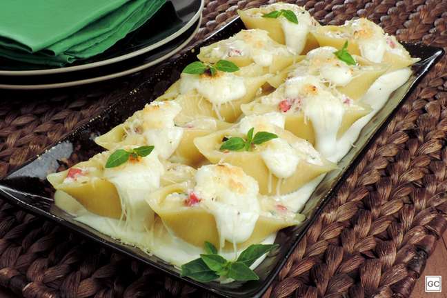 Conchiglione stuffed with cheese and béchamel |  Photo: Cooking Guide