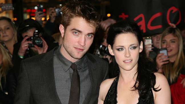 Robert Pattinson and Kristen Stewart -