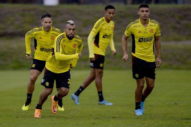 Flamengo encara Atlético-GO de olho no G4 e em feito inédito no Brasileiro