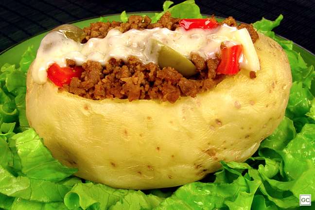 Potatoes stuffed with minced meat |  Photo: Cooking Guide