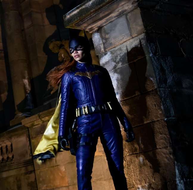 Bomb!  The Batgirl movie is abandoned by Warner after it is ready