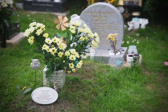 Leiland-James foi enterrado perto da casa de Laura Corkill