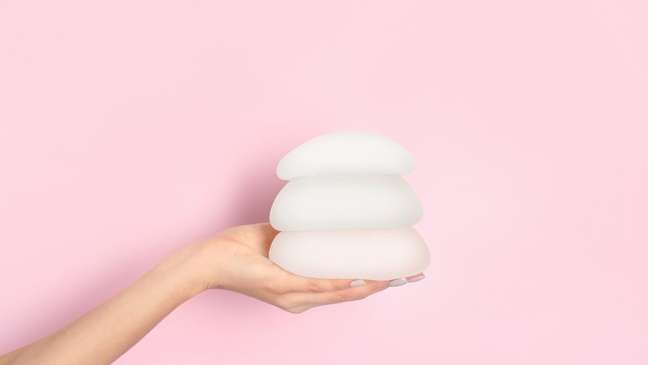 Silicone breast explants are gaining ground among women Silicone breast explants are gaining ground among women