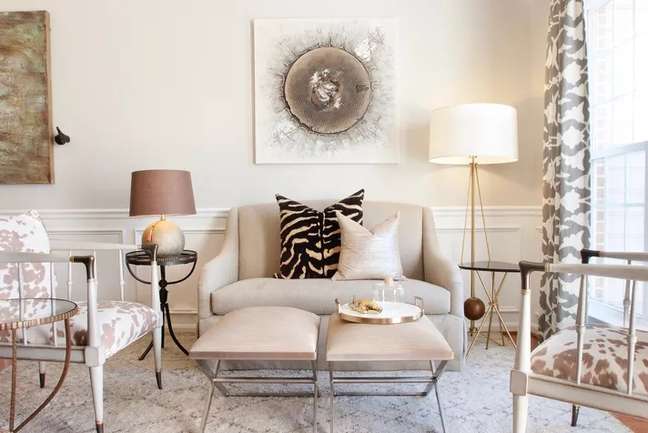 Fill the living room with brown in the arts, lamps and details Fill the living room with brown in the arts, lamps and details