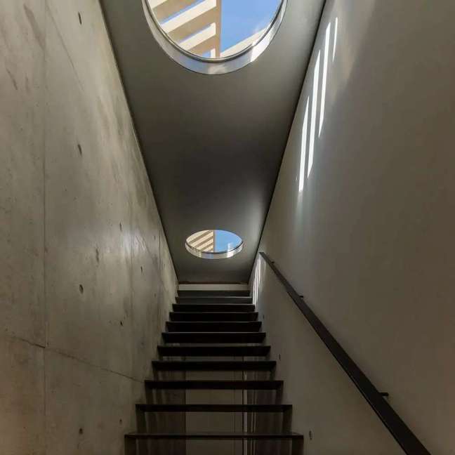 9. The stairs leading to the solarium have skylights in the ceiling.  Photo: Fernando Guerra FG+SG