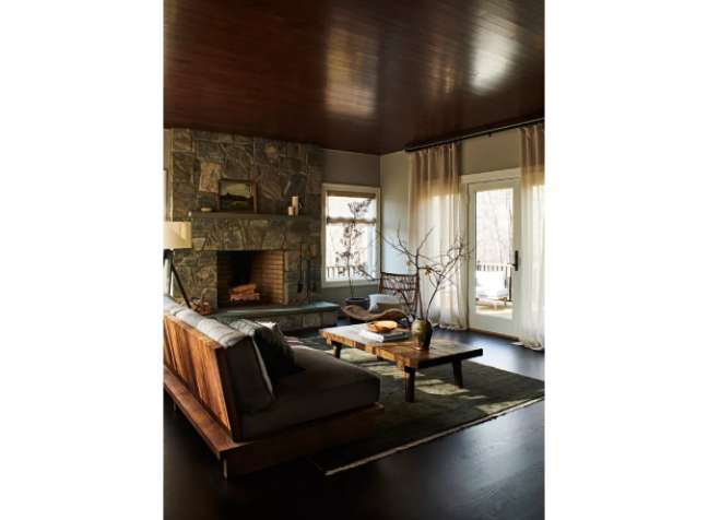 Create a fifth brown wall: the ceiling Create a fifth brown wall: the ceiling