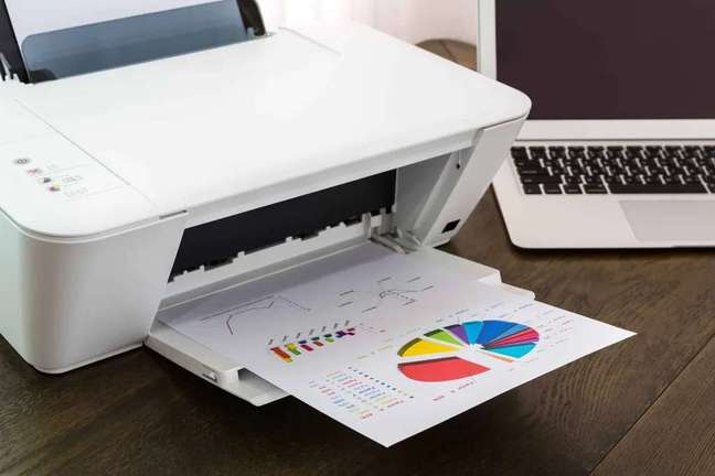O AirPrint permite uma impressão mais rápida e prática, sem a necessidade de cabos (Imagem: TechReviews) O AirPrint permite uma impressão mais rápida e prática, sem a necessidade de cabos (Imagem: TechReviews)