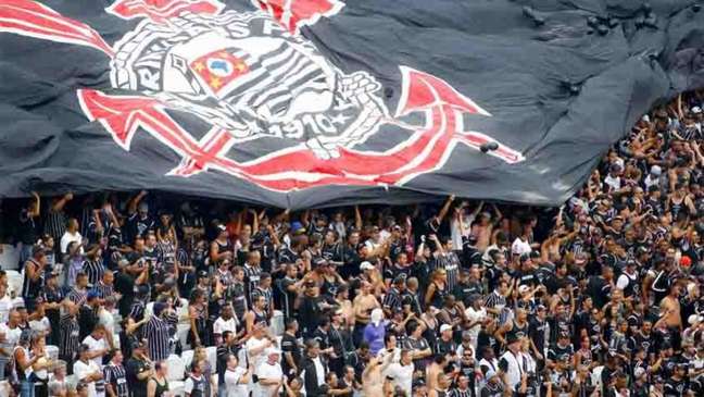 Acordo entre diretorias permitiu que 4 mil corintianos estejam no Maracanã (Foto: Rodrigo Coca / Ag.Corinthians) Acordo entre diretorias permitiu que 4 mil corintianos estejam no Maracanã (Foto: Rodrigo Coca / Ag.Corinthians)