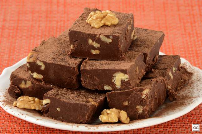 Square of chocolate and nuts - Photo: Cooking guide