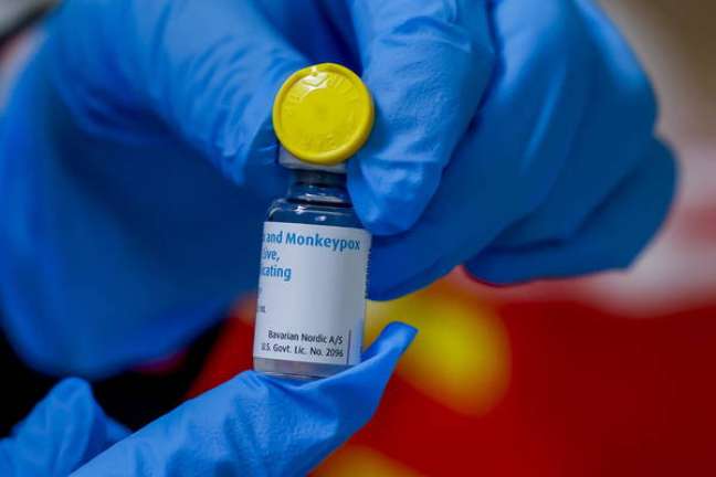 Ampola de vacina contra varíola dos macacos