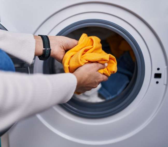 A máquina de lavar também é um eletrodoméstico essencial logo após a mudança - Shutterstock