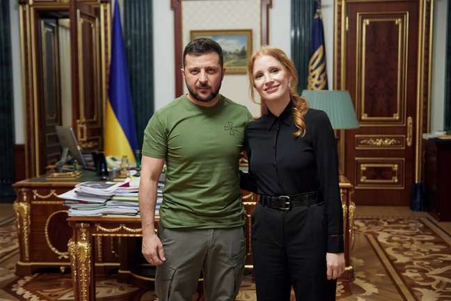 Jessica Chastain meets President Zelensky in Ukraine Jessica Chastain meets President Zelensky in Ukraine
