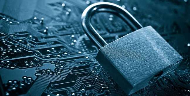 Base do conceito de zero trust, ou confiança zero, é entender quais elementos devem ser protegidos e quais aplicações ou usuários devem ter acesso a eles ou não (Imagem:Shutterstock)
