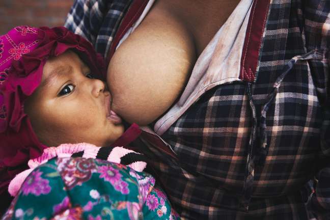 A mother's type of work can interfere with breastfeeding, a study suggests