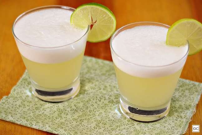 pisco sour drink pisco sour drink