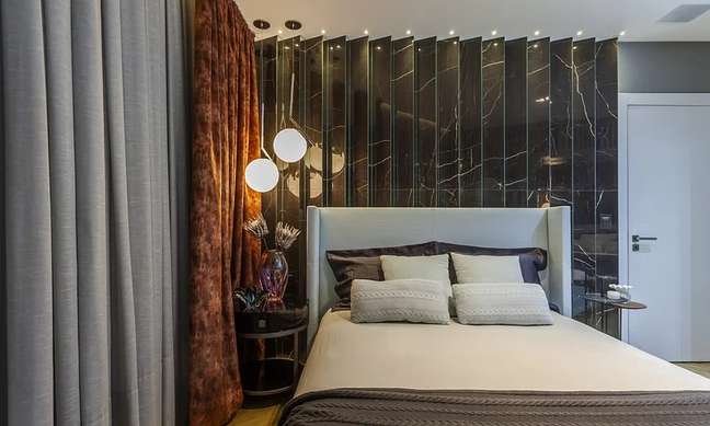 On the rise the beds with upholstered headboards.  Designed by Thay Santana.