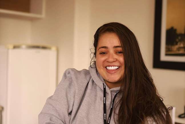 Hagda gives up the label “Whindersson’s Sister” and claims space: “Here’s Someone with Potential”