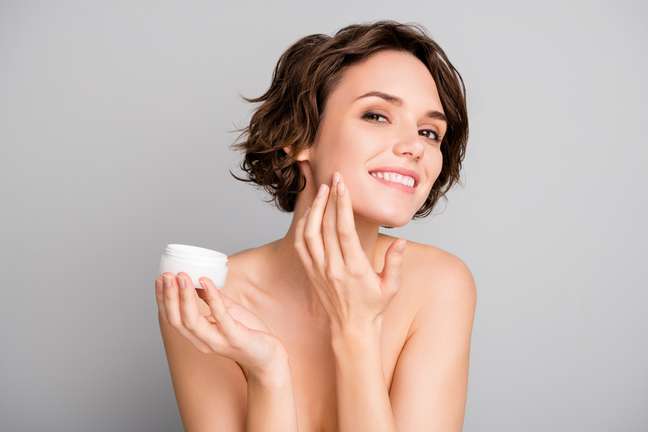 Vitamin C can be used as a gel or cream. Vitamin C can be used as a gel or cream.