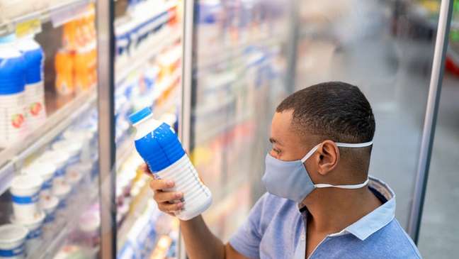 Ler o r&oacute;tulo do l&aacute;cteo com cuidado &eacute; uma das maneiras de escapar das armadilhas