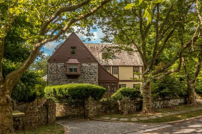 The Godfather house can be rented!