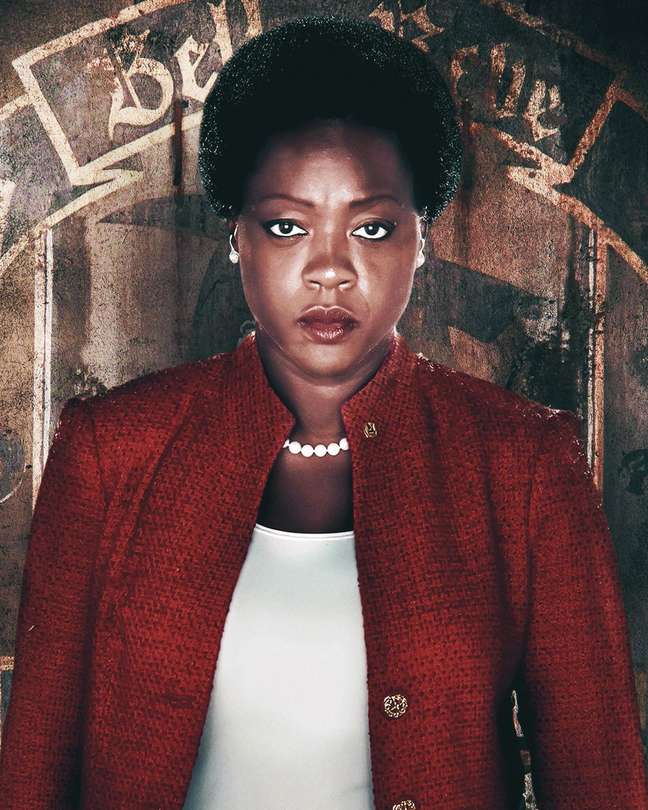 Viola Davis will play the villain in the prologue to “The Hunger Games”.