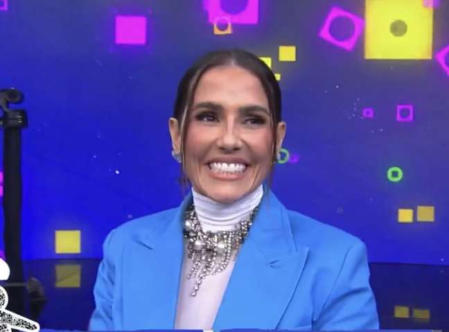 Deborah Secco explains the ‘crossed’ expression on video with Wanessa Camargo Deborah Secco explains the ‘crossed’ expression on video with Wanessa Camargo