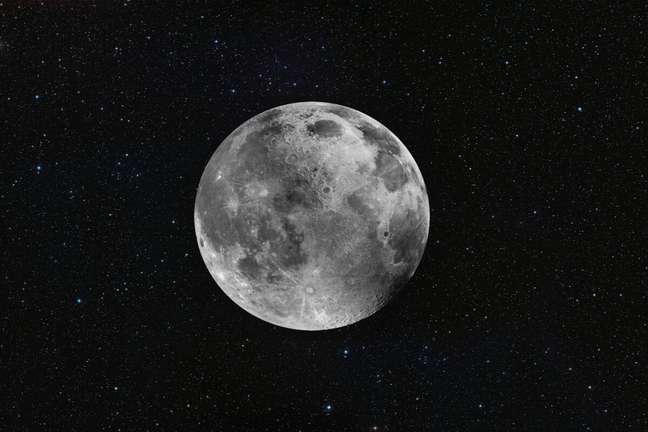 The moon goes off course every other day (images: Shutterstock) The moon goes off course every other day (images: Shutterstock)