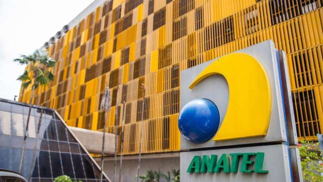 Anatel recebe quase 1 milhão de reclamações no 1º semestre; veja o que lidera