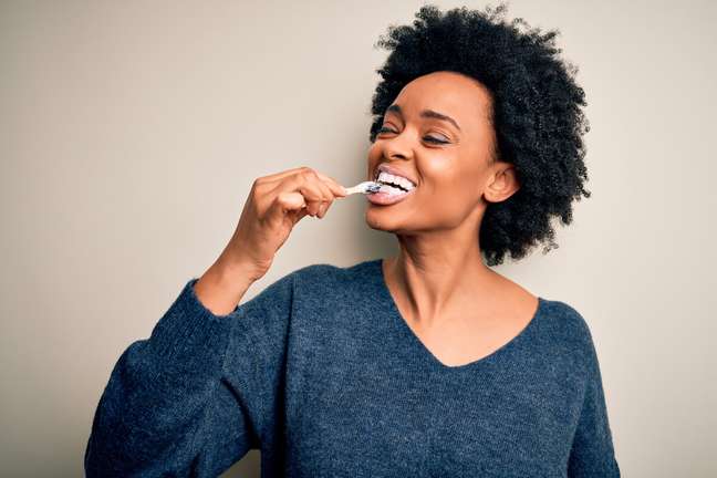 Descontrole glicêmico pode gerar infecção bucal (Imagem: Shutterstock) Descontrole glicêmico pode gerar infecção bucal (Imagem: Shutterstock)