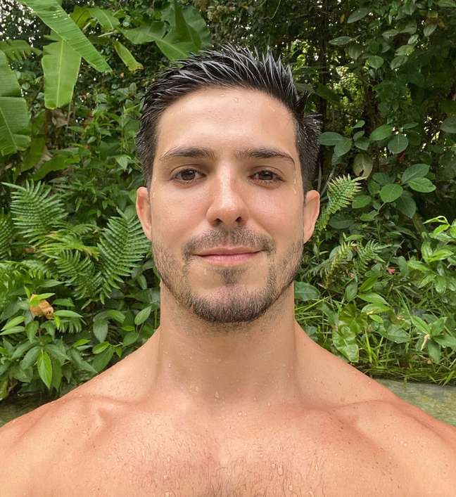 Heartthrob Globo rebels over the use of the image in gay sauna advertising Heartthrob Globo rebels over the use of the image in gay sauna advertising