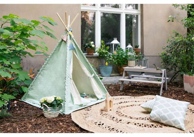 Get the kids involved with a playful tent. Get the kids involved with a playful tent.