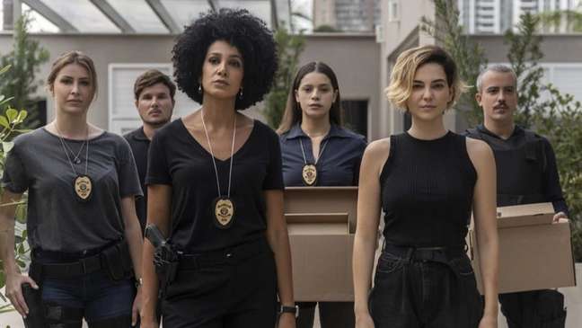 5 reasons why you should watch Netflix’s “Good Morning Veronica” 5 reasons why you should watch Netflix’s “Good Morning Veronica”