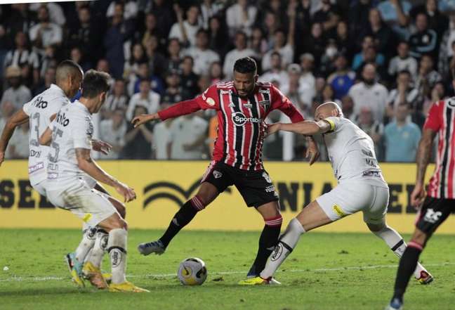 São Paulo FC on X: O lateral-esquerdo Reinaldo, os meias Igor