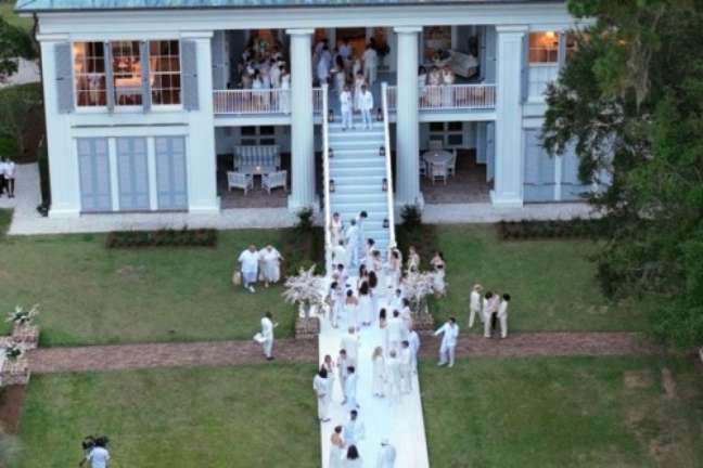 Ben Affleck and Jenniffer got married in lavish ceremony - Ben Affleck and Jenniffer got married in lavish ceremony -