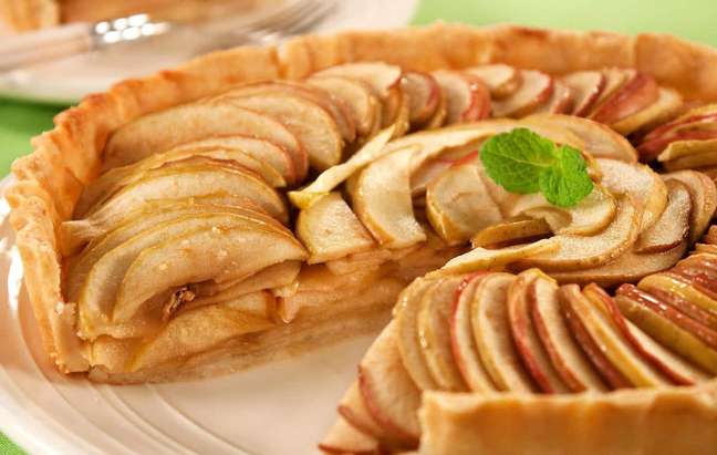 7 warm desserts with typical winter fruit 7 warm desserts with typical winter fruit