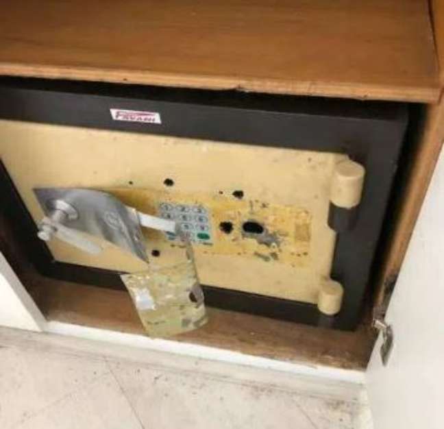 Damaged safe in the suite closet, according to the report