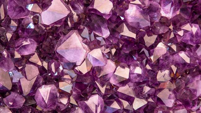 Amethyst: Learn more about the stone of wisdom and balance Amethyst: Learn more about the stone of wisdom and balance