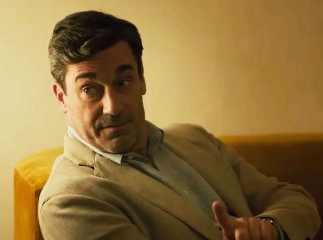 The trailer features Jon Hamm in the sequel to the famous 80’s comedy