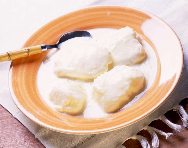 Snow Eggs: Traditional, easy and inexpensive recipe with a chic air Snow Eggs: Traditional, easy and inexpensive recipe with a chic air