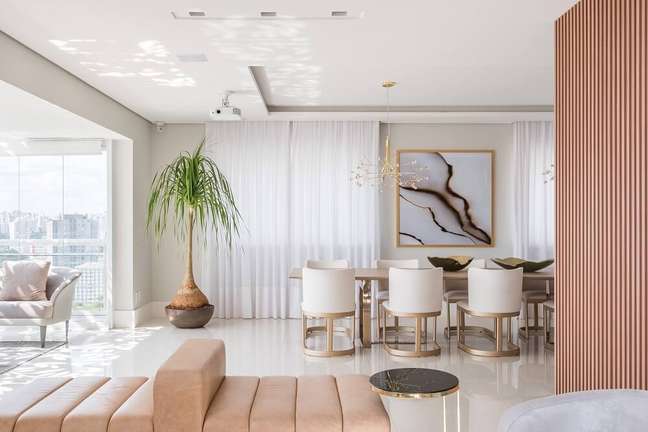 4. The works of art give style and personality to the rooms. Photo: Kadu Lopes 4. The works of art give style and personality to the rooms. Photo: Kadu Lopes