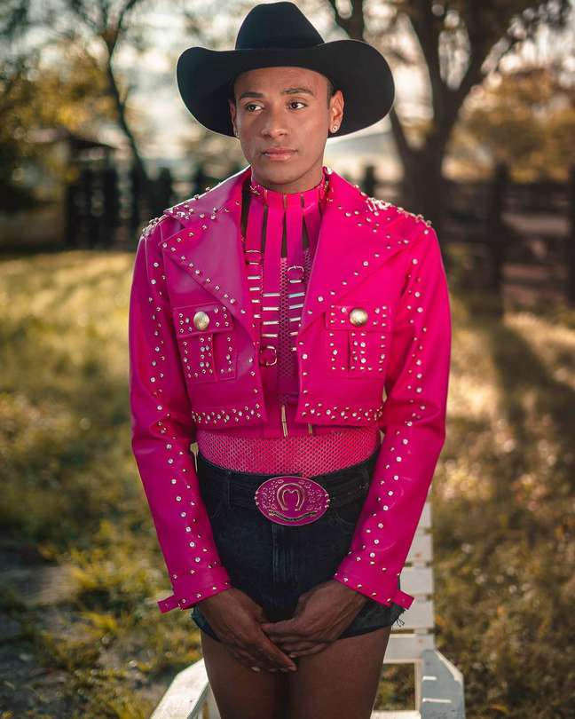 Ney Lima complains of loss after being “uninvited” by “A Fazenda” Ney Lima complains of loss after being “uninvited” by “A Fazenda”