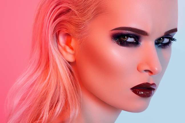Makeup with bold eyes 