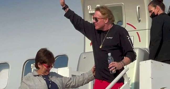 Guns N ‘Roses arrive in Manaus to begin their tour in Brazil Guns N ‘Roses arrive in Manaus to begin their tour in Brazil