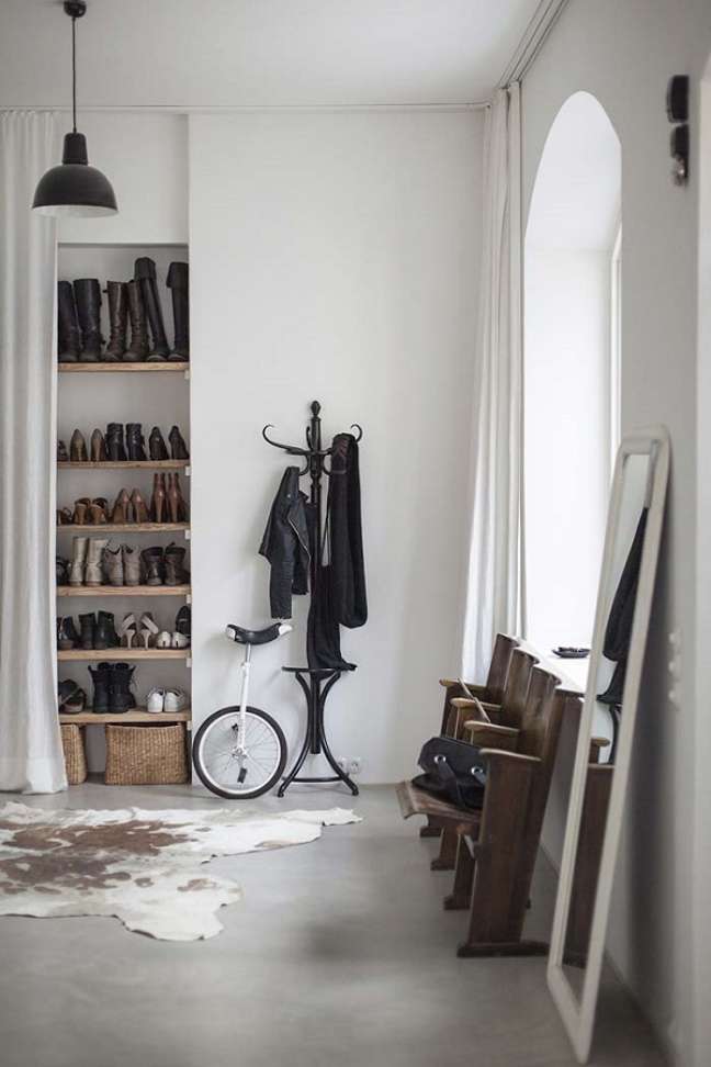 29. Bedroom with small wardrobe ideas and sliding door - Photo Decor Facil 29. Bedroom with small wardrobe ideas and sliding door - Photo Decor Facil