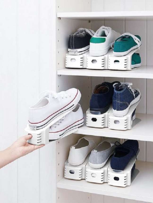 28. Simple Wooden Shoe Organizer - Photo Melanie Lissack Interiors 28. Simple Wooden Shoe Organizer - Photo Melanie Lissack Interiors