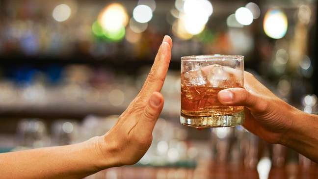 Pessoas com intolerncia gentica ao lcool ou outros ingredientes presentes nas bebidas alcolicas precisam evit-las a todo custo