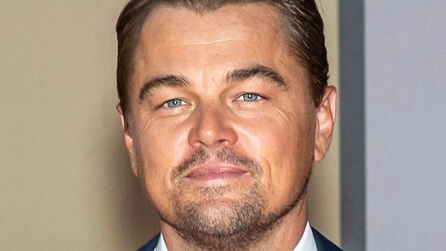 pin? DiCaprio spotted with a 22-year-old model pin? DiCaprio spotted with a 22-year-old model