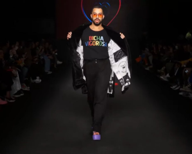 Gil do Vigor in the LED parade at SPFW Gil do Vigor in the LED parade at SPFW