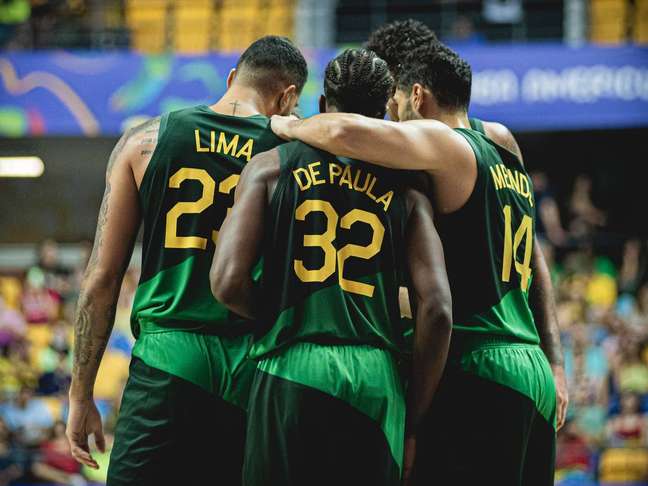 Brasil atropela a Colômbia e engata a segunda vitória seguida na Copa Améria de Basquete Brasil atropela a Colômbia e engata a segunda vitória seguida na Copa Améria de Basquete