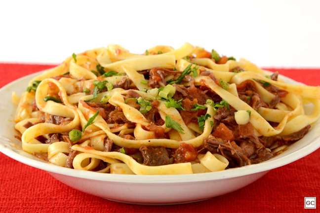 Pasta with meat - Photo: Guia da Cozinha Pasta with meat - Photo: Guia da Cozinha